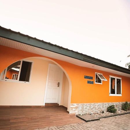 Roses Guest House Kumasi Exterior foto